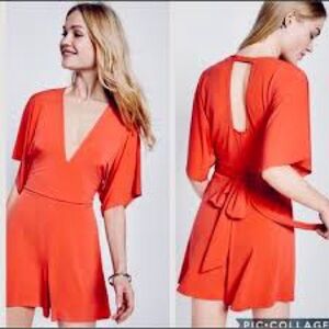 Express Kimono-Sleeve Keyhole Romper Small